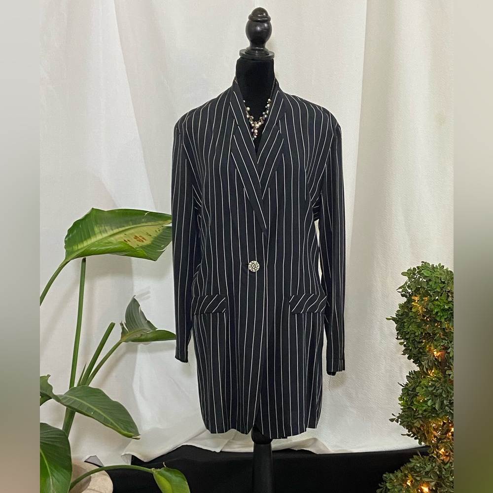 Size 7/8 Long Sleeve Pinstripe Blouse Material Suit Jacket